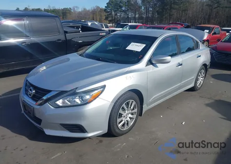 2017 Nissan Altima 2.5 S z USA, uszkodzony, nr VIN 1N4AL3AP7HC224052